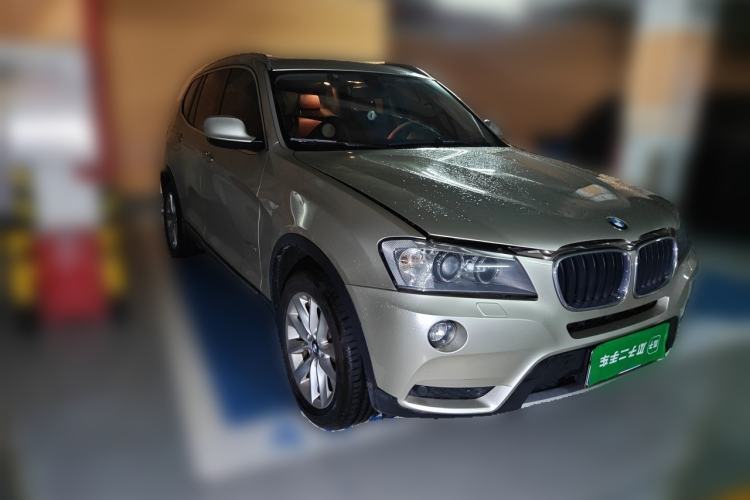 Used BMW X3 2013 Facelifted xDrive20i Luxury Edition Front Right 45 Deg