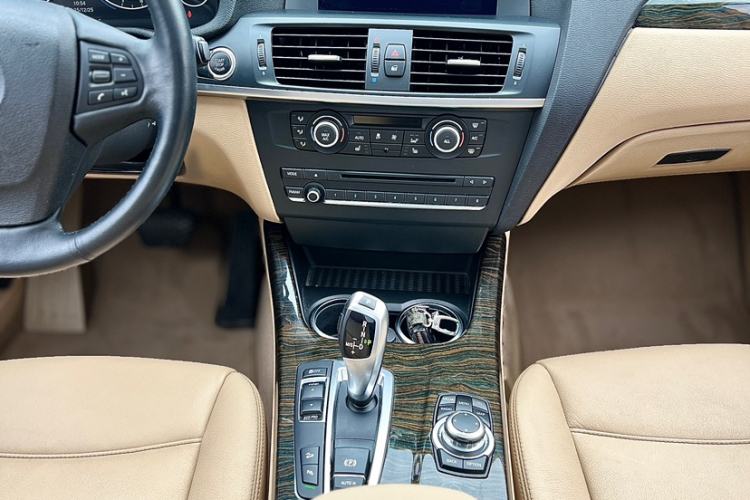 Used BMW X3 2013 Facelifted xDrive20i Luxury Edition Gear Lever