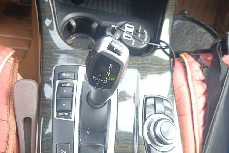 Used BMW X3 2013 xDrive20i Luxury Edition Gear Lever