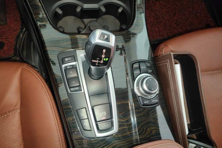 Used BMW X3 2013 Facelifted xDrive20i Luxury Edition Gear Lever