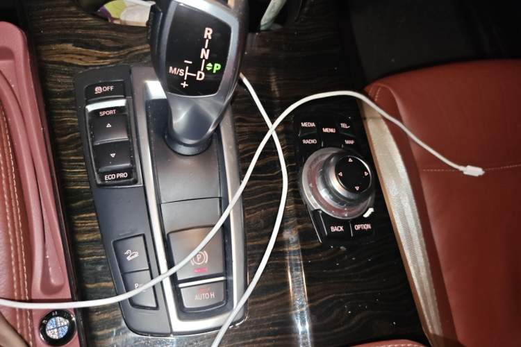 Used BMW X3 2013 Facelifted xDrive20i Luxury Edition Gear Lever