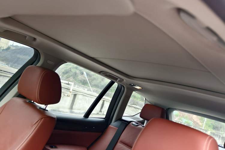 Used BMW X3 2013 Facelifted xDrive20i Luxury Edition Headliner