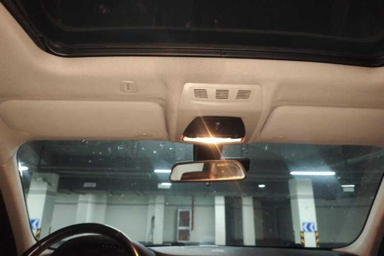 Used BMW X3 2013 xDrive20i Luxury Edition Headliner