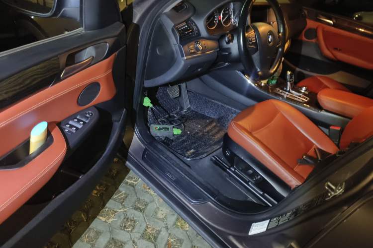 Used BMW X3 2013 Facelifted xDrive20i Luxury Edition Interior 3