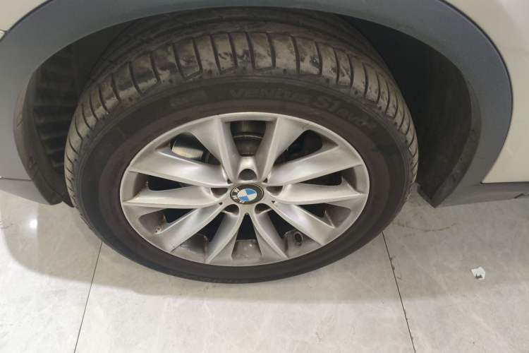 Used BMW X3 2013 Facelifted xDrive20i Luxury Edition Left Front Wheel Hub