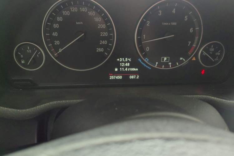 Used BMW X3 2013 xDrive20i Luxury Edition Odometer Close Up