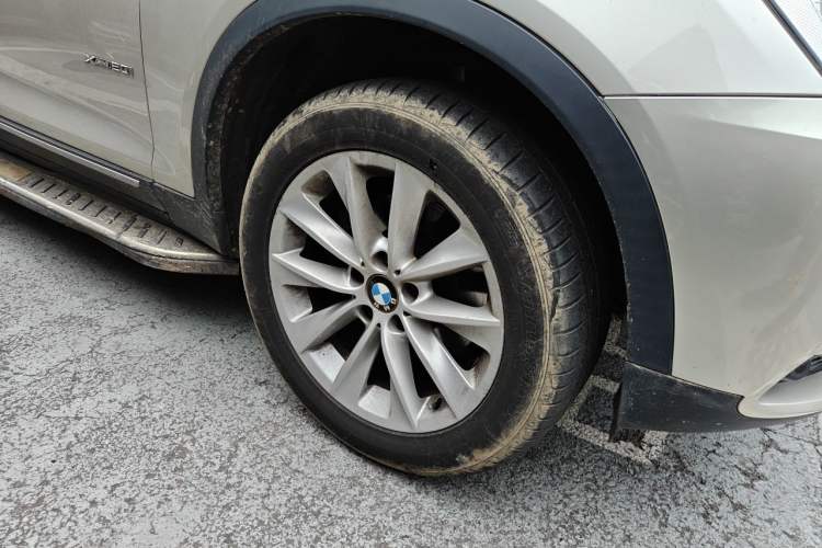 Used BMW X3 2013 xDrive20i Luxury Edition Right Front Wheel Hub