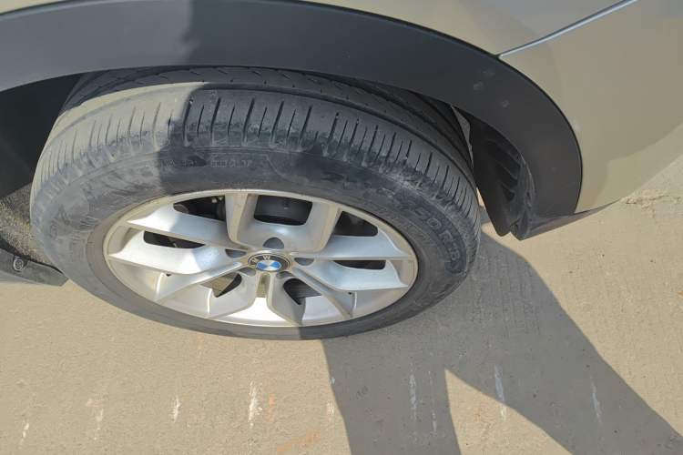 Used BMW X3 2013 Revised xDrive28i Luxury Edition Right Front Wheel Hub