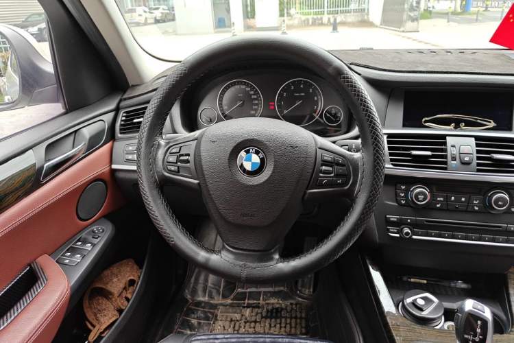 Used BMW X3 2013 xDrive20i Luxury Edition Steering Wheel