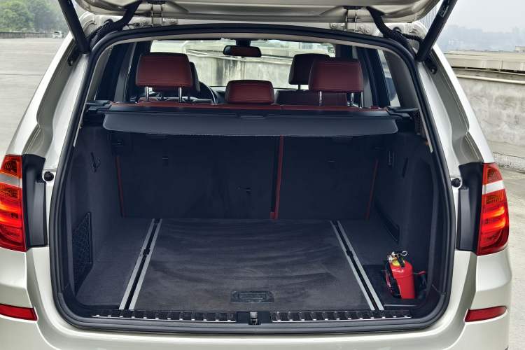 Used BMW X3 2013 Facelifted xDrive20i Luxury Edition Trunk