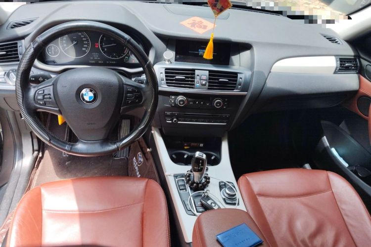 Used BMW X3 2013 Restyled xDrive28i Leading Edition Center Console
