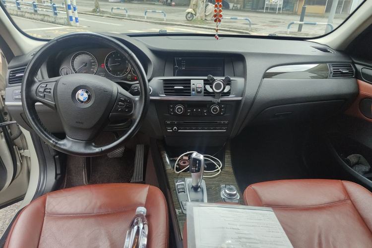 Used BMW X3 2013 xDrive20i Luxury Edition Center Console