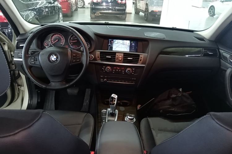 Used BMW X3 2013 xDrive20i Luxury Edition Center Console