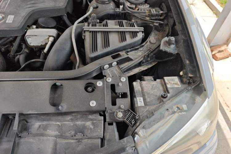 Used BMW X3 2013 Facelifted xDrive20i Luxury Edition Engine Bay Left