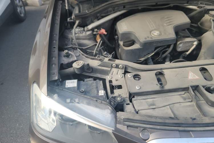 Used BMW X3 2013 Restyled xDrive28i Leading Edition Engine Bay Right