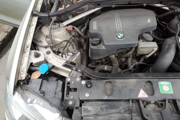Used BMW X3 2013 Facelifted xDrive20i Luxury Edition Engine Bay Right