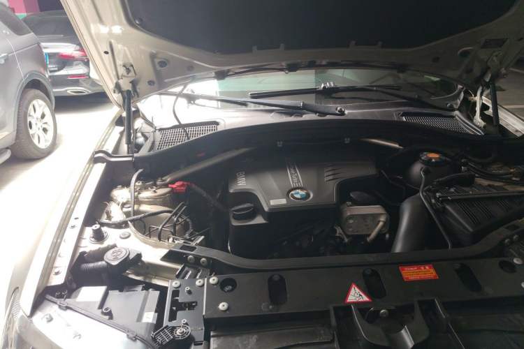 Used BMW X3 2013 Facelifted xDrive20i Luxury Edition Engine Bay Right