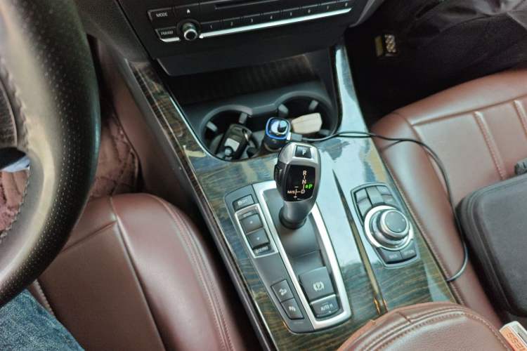 Used BMW X3 2013 Facelifted xDrive20i Luxury Edition Gear Lever