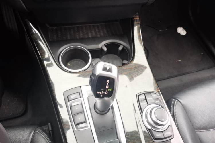 Used BMW X3 2013 Facelifted xDrive20i Luxury Edition Gear Lever