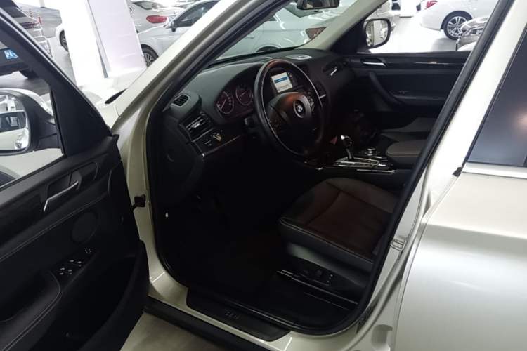 Used BMW X3 2013 xDrive20i Luxury Edition Left Front Seat