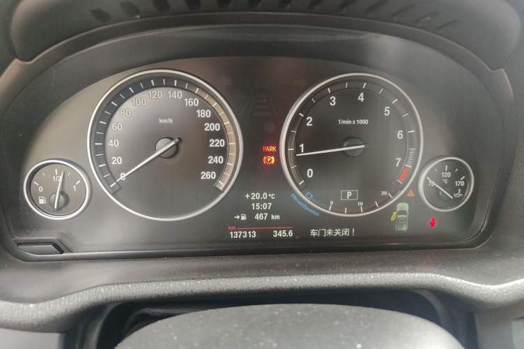 Used BMW X3 2013 xDrive20i Luxury Edition Odometer Close Up