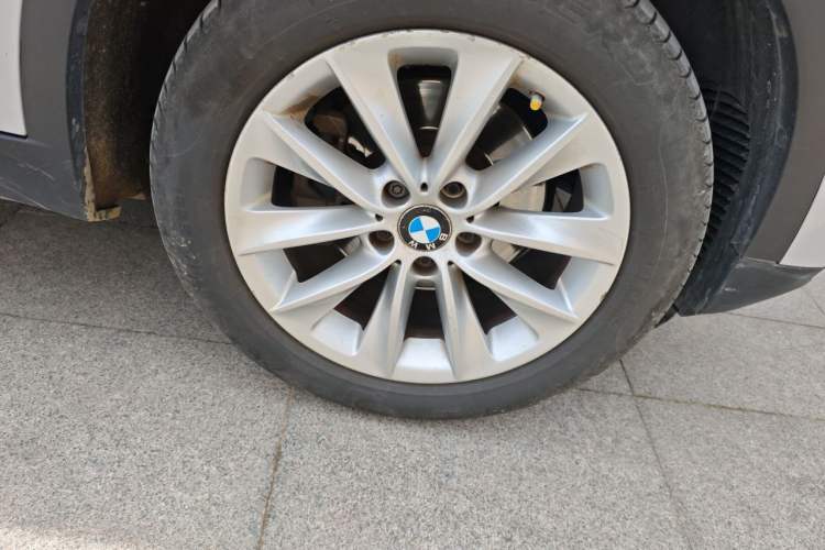 Used BMW X3 2013 Facelifted xDrive20i Luxury Edition Right Front Wheel Hub