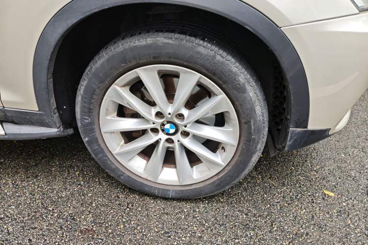 Used BMW X3 2013 xDrive20i Luxury Edition Right Front Wheel Hub