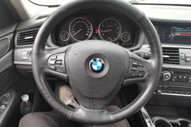 Used BMW X3 2013 Facelifted xDrive20i Luxury Edition Steering Wheel