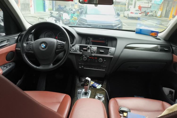Used BMW X3 2013 Facelifted xDrive20i Luxury Edition Center Console