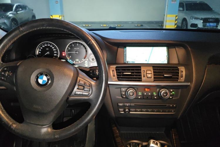 Used BMW X3 2013 Facelifted xDrive20i Luxury Edition Center Console