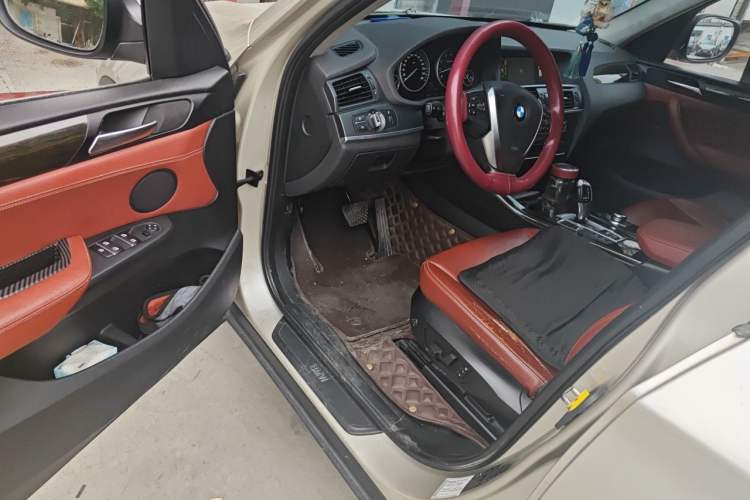 Used BMW X3 2013 Facelifted xDrive20i Luxury Edition Driver Seat