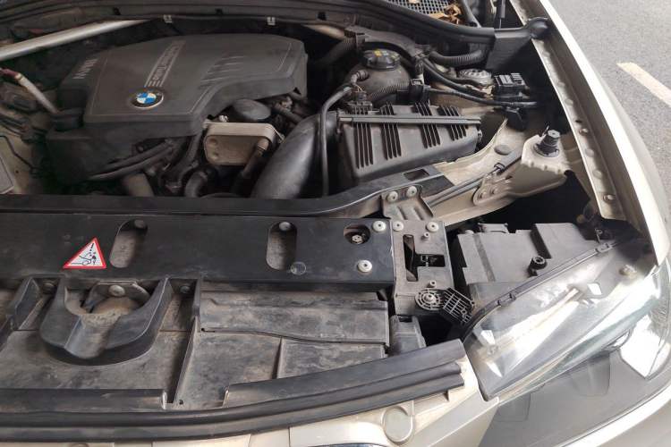 Used BMW X3 2013 xDrive20i Luxury Edition Engine Bay Left