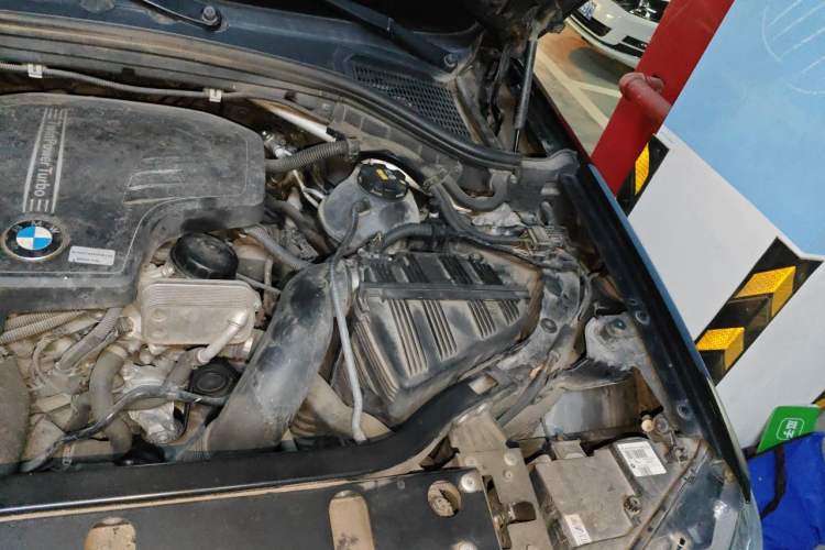 Used BMW X3 2013 Facelifted xDrive20i Luxury Edition Engine Bay Left