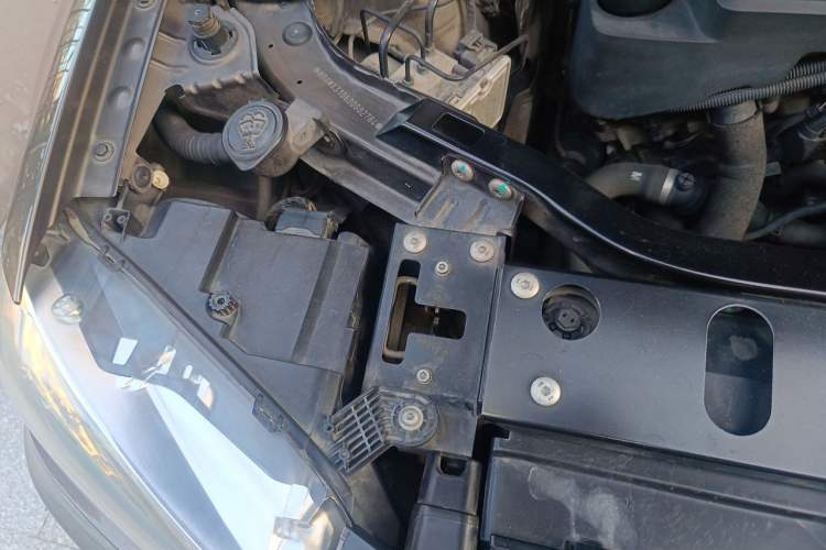 Used BMW X3 2013 xDrive20i Luxury Edition Engine Bay Right