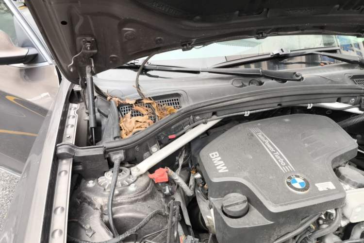 Used BMW X3 2013 Facelifted xDrive20i Luxury Edition Engine Bay Right