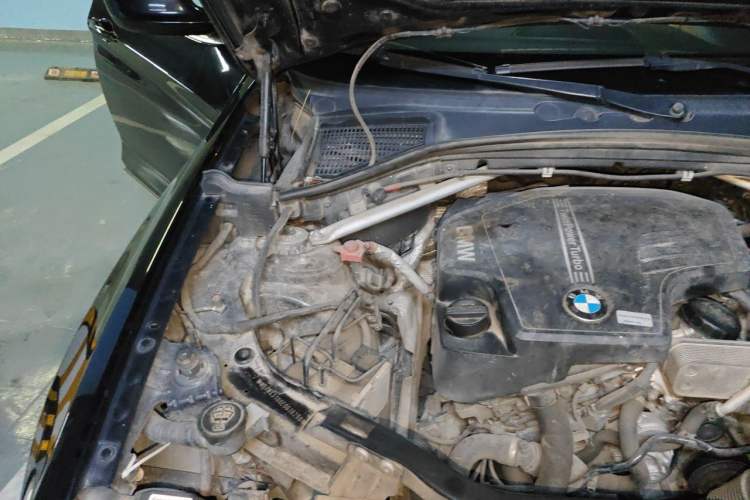 Used BMW X3 2013 Facelifted xDrive20i Luxury Edition Engine Bay Right