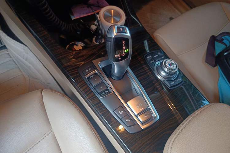 Used BMW X3 2013 xDrive20i Luxury Edition Gear Lever