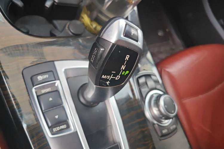 Used BMW X3 2013 Facelifted xDrive20i Luxury Edition Gear Lever