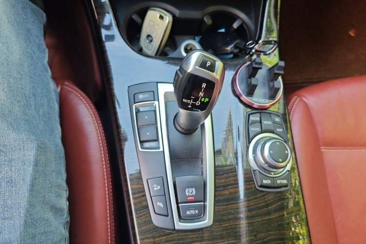 Used BMW X3 2013 xDrive20i Luxury Edition Gear Lever