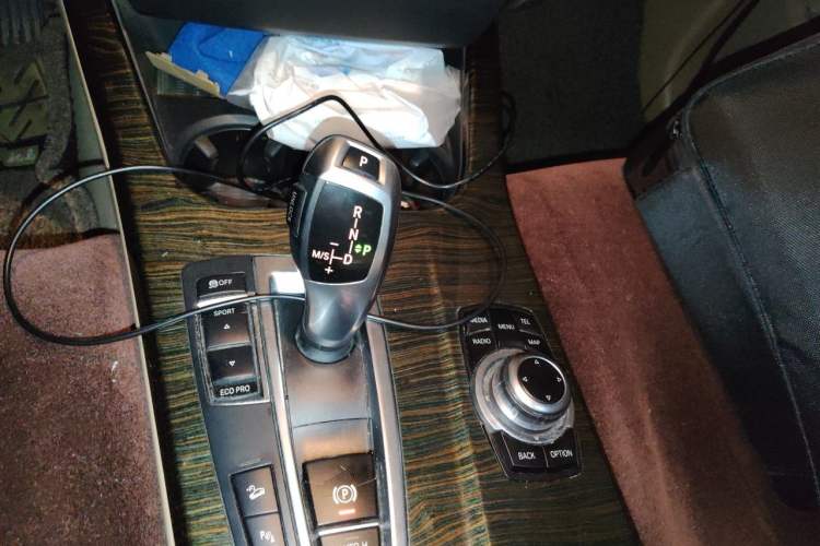 Used BMW X3 2013 Facelifted xDrive20i Luxury Edition Gear Lever