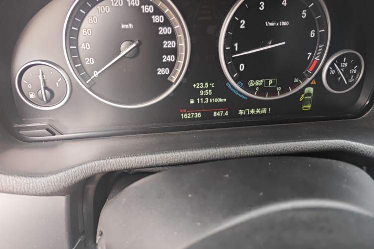 Used BMW X3 2013 Facelifted xDrive20i Luxury Edition Odometer Close Up