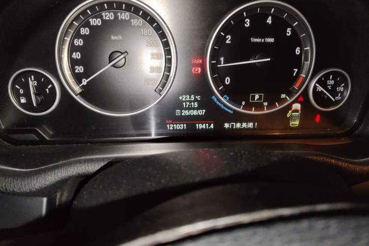 Used BMW X3 2013 Facelifted xDrive20i Luxury Edition Odometer Close Up