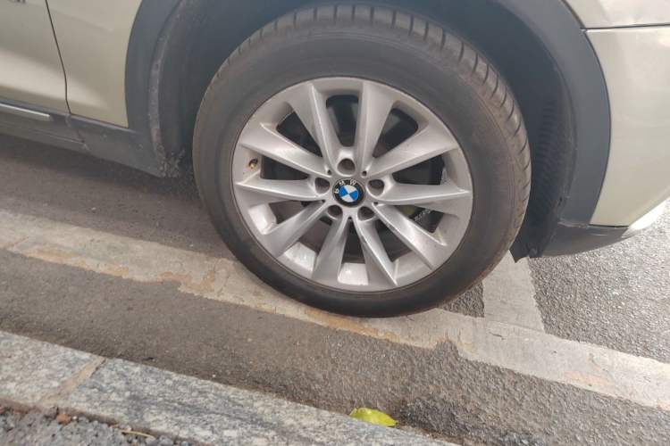 Used BMW X3 2013 xDrive20i Luxury Edition Right Front Wheel Hub