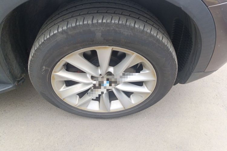 Used BMW X3 2013 Facelifted xDrive20i Luxury Edition Right Front Wheel Hub