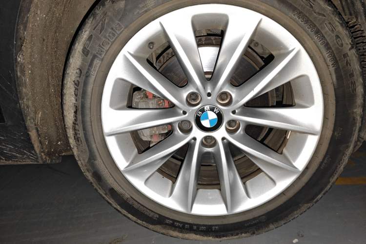 Used BMW X3 2013 Facelifted xDrive20i Luxury Edition Right Front Wheel Hub