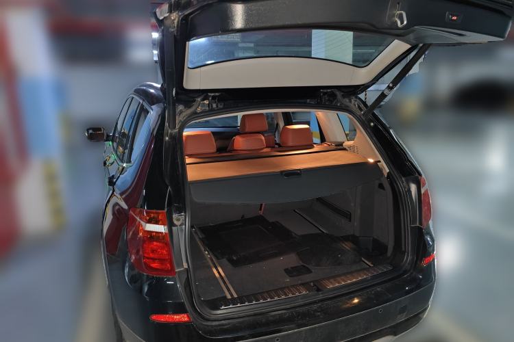 Used BMW X3 2013 Facelifted xDrive20i Luxury Edition Trunk
