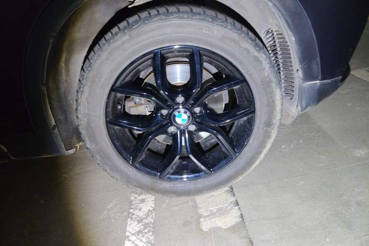Used BMW X3 2013 Restyled xDrive28i Leading Edition Right Front Wheel Hub