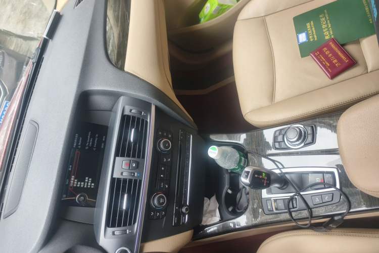 Used BMW X3 2013 xDrive20i Luxury Edition Audio And AC Panel