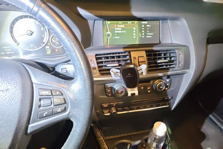 Used BMW X3 2013 xDrive20i Luxury Edition Audio And AC Panel