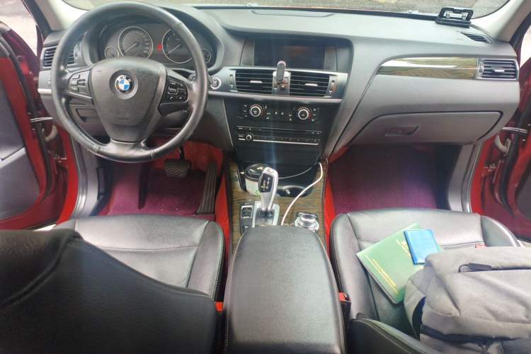 Used BMW X3 2013 Facelifted xDrive20i Luxury Edition Center Console